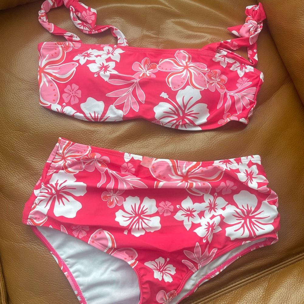 SHEIN Pink Floral Bikini Set size Large (runs small) Never worn